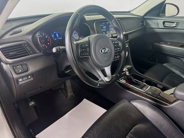 Used 2018 Kia Optima EX w/ Premium Package image 10