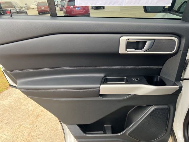 Used 2022 Ford Explorer XLT image 38