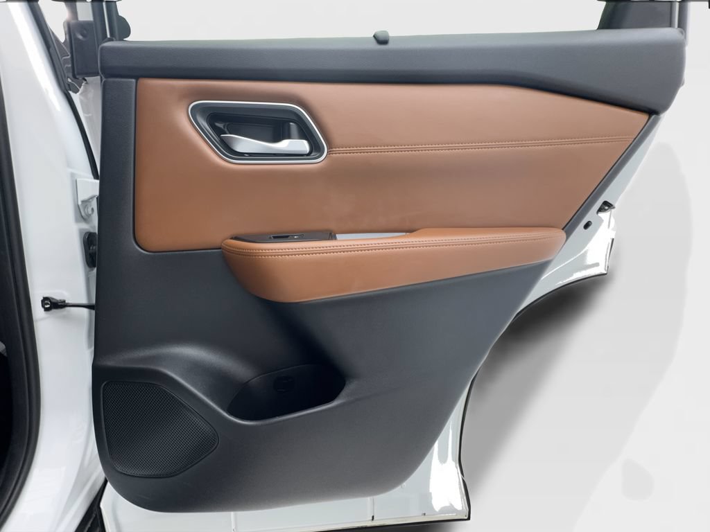 Used 2025 Nissan Rogue Platinum w/ Platinum Premium Package AWD/4WD image 30
