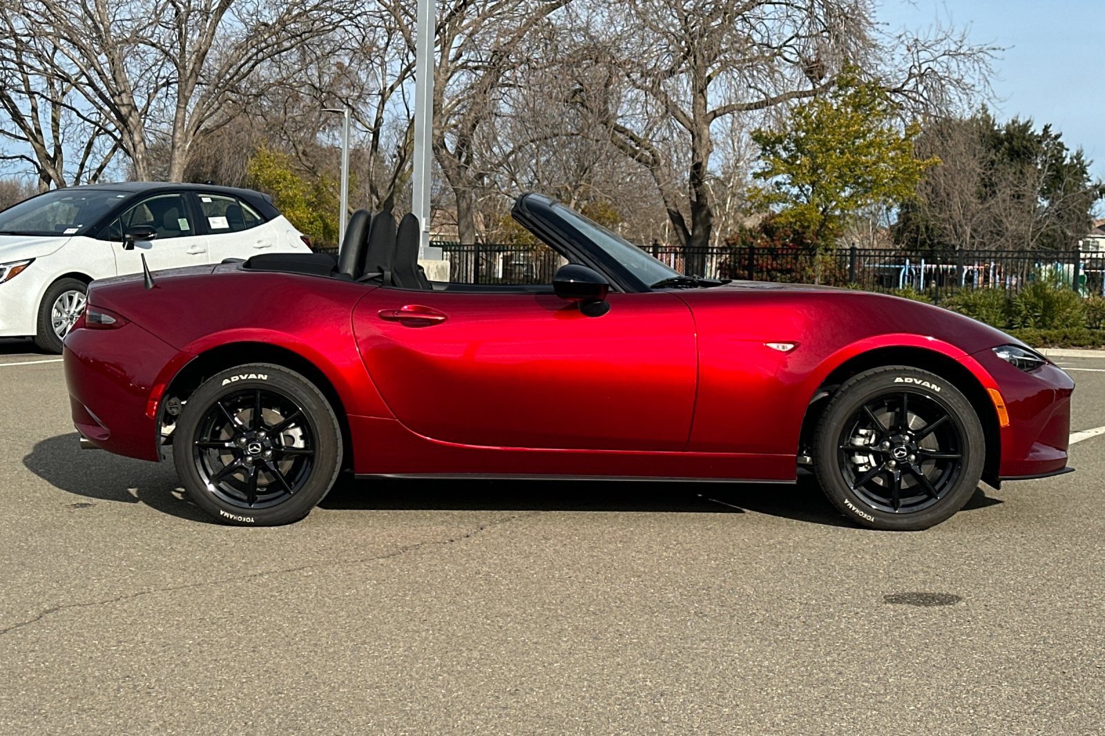 Used 2023 MAZDA MX-5 Miata Sport image 3