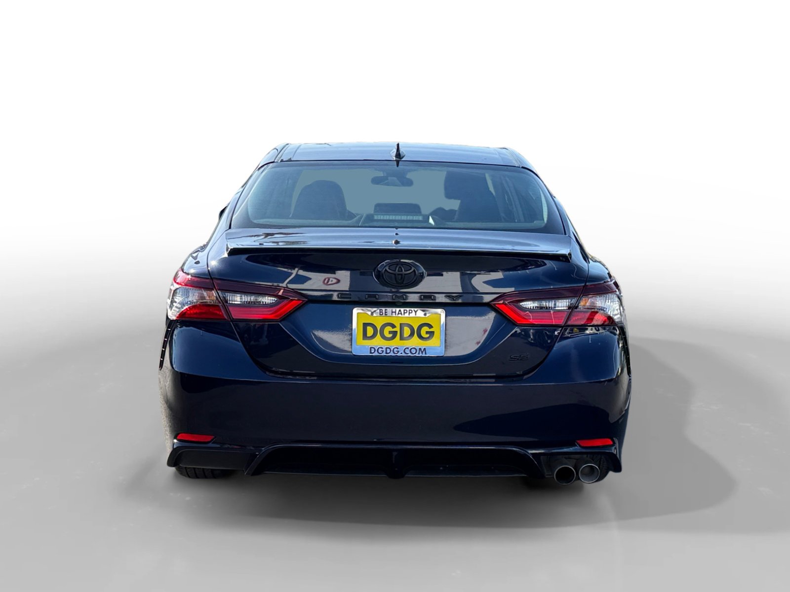 Used 2022 Toyota Camry SE image 4