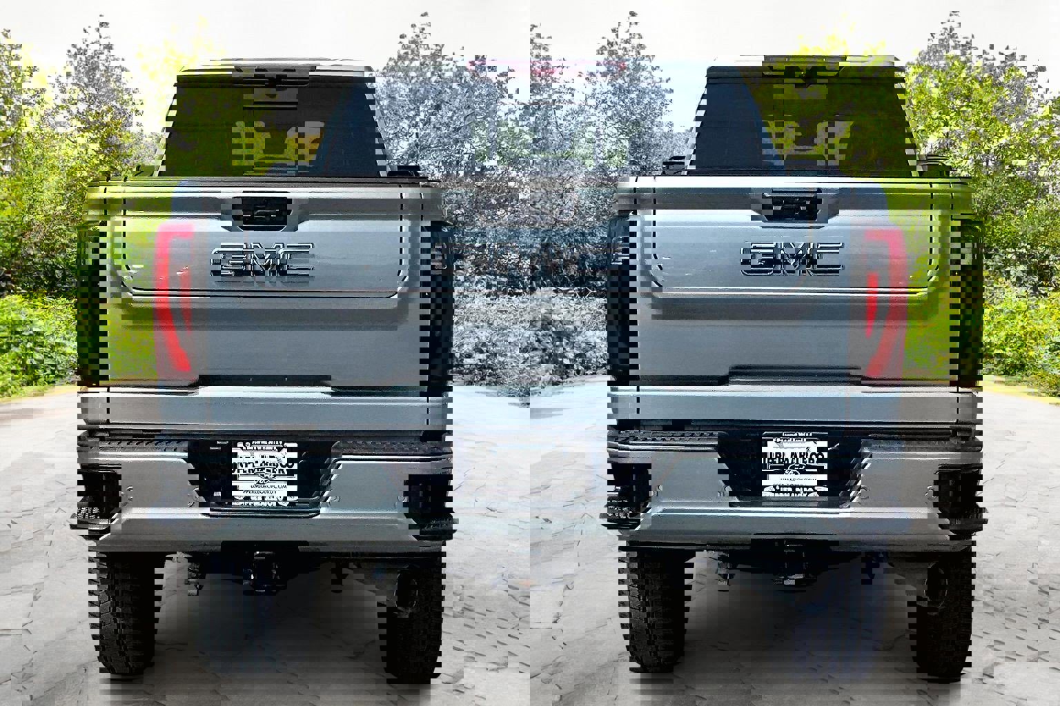 Used 2024 GMC Sierra 2500 Denali Ultimate image 4