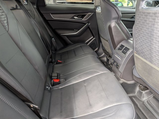Used 2025 Jaguar F-PACE SVR 575 Edition image 20