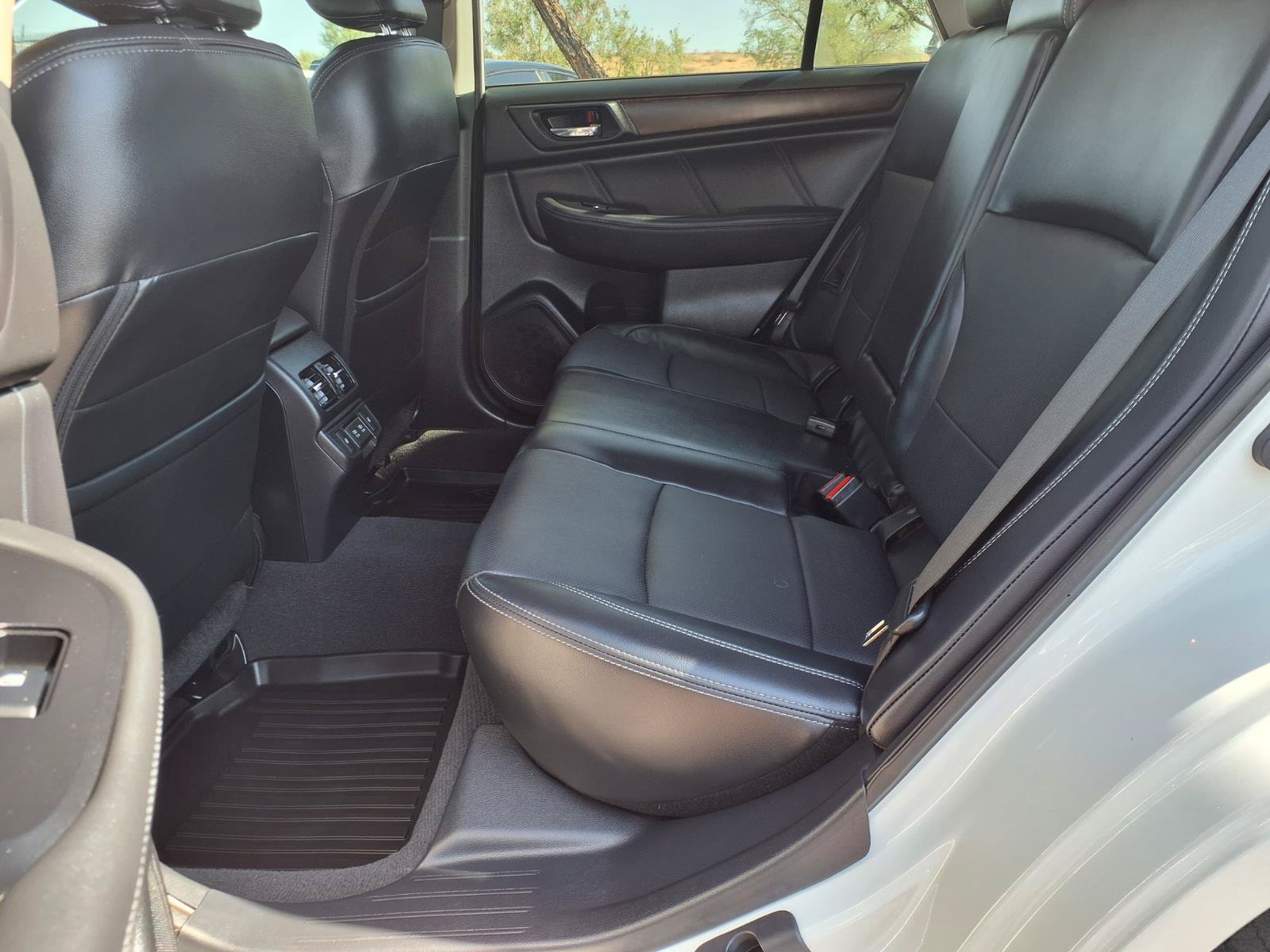 Used 2019 Subaru Outback 3.6R Limited AWD/4WD image 17