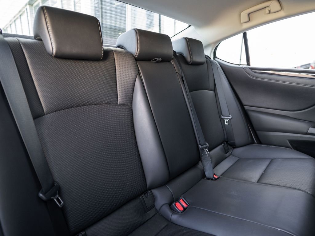 Used 2021 Lexus ES 350 w/ Premium Package image 32