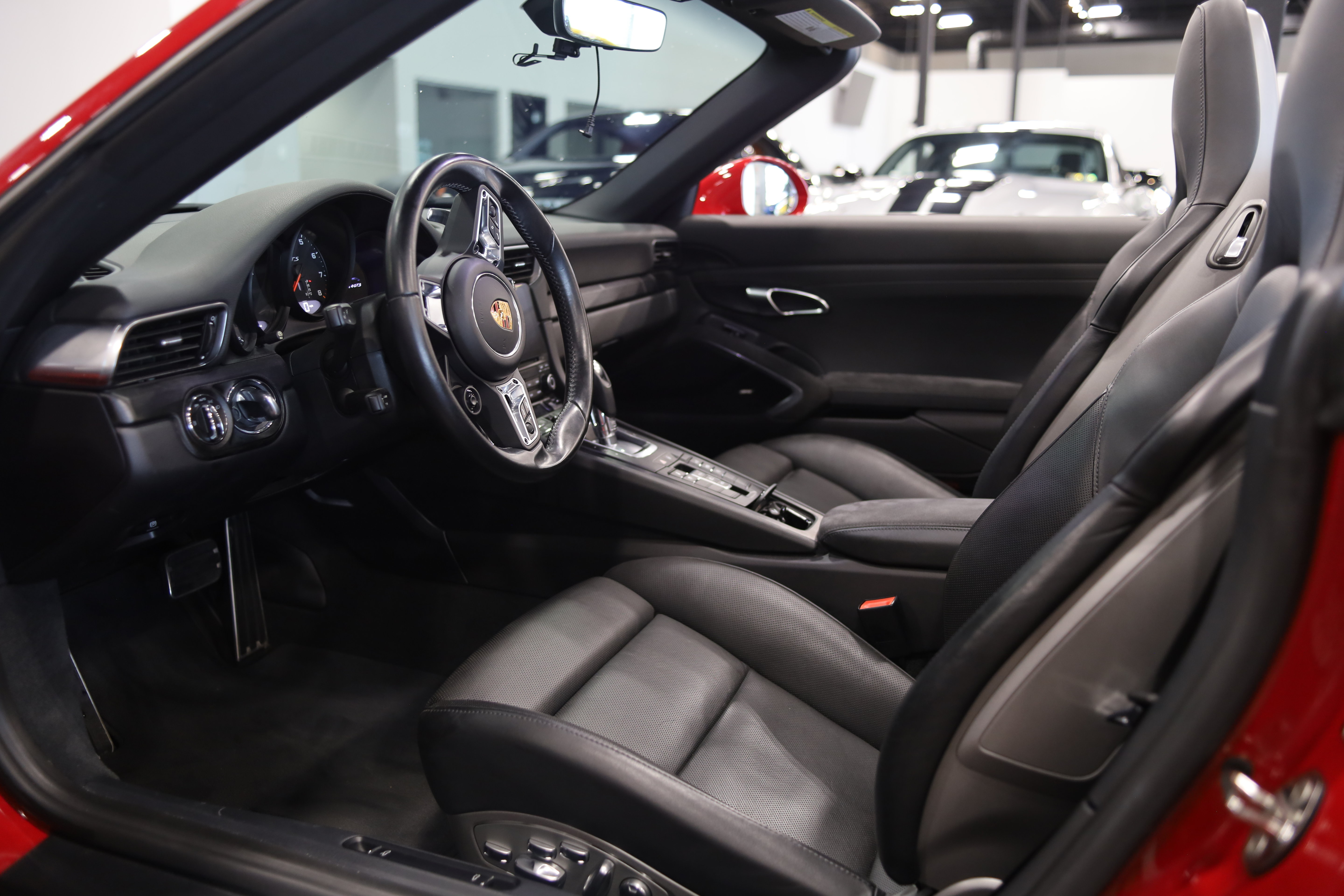 Used 2018 Porsche 911 Carrera 4 GTS AWD/4WD image 15