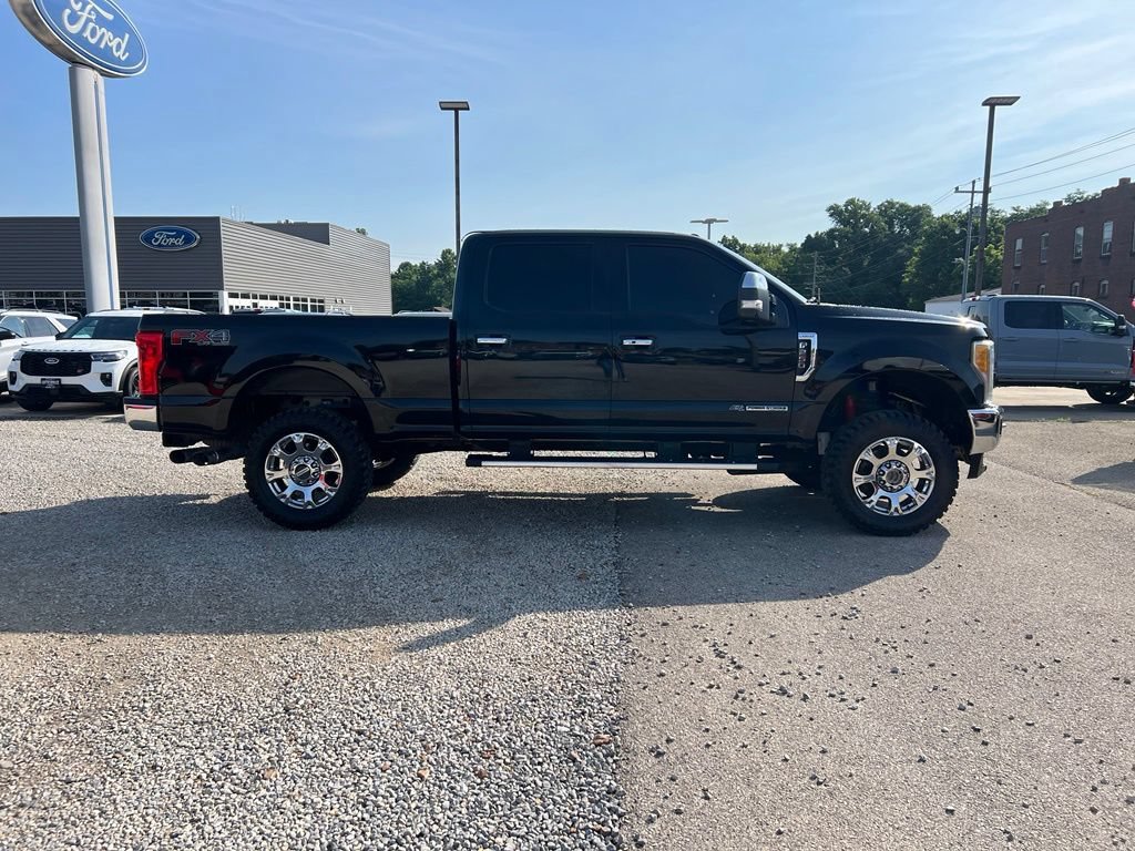 Used 2017 Ford F250 Lariat w/ Lariat Ultimate Package AWD/4WD image 9