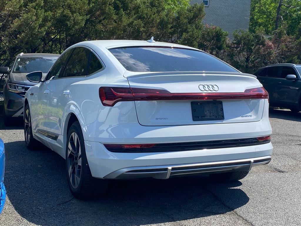 Used 2023 Audi e-tron Premium Plus w/ Premium Plus Package AWD/4WD image 4