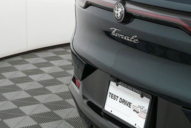 New 2026 Alfa Romeo Tonale w/ Black Premium Package AWD/4WD image 38