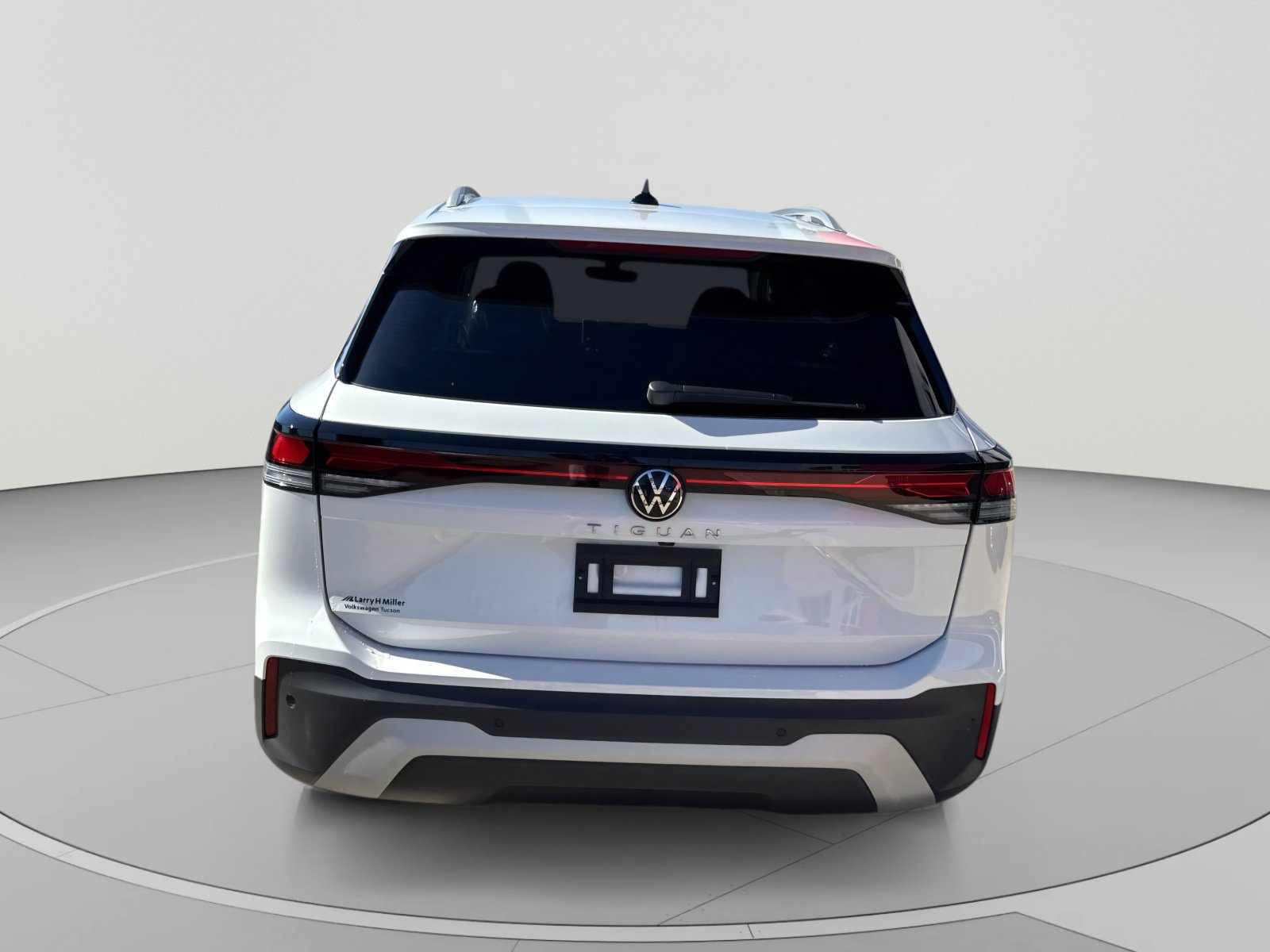 New 2026 Volkswagen Tiguan S FWD image 5