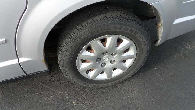 Used 2010 Chrysler Town & Country LX w/ Entertainment Group #1 FWD image 10