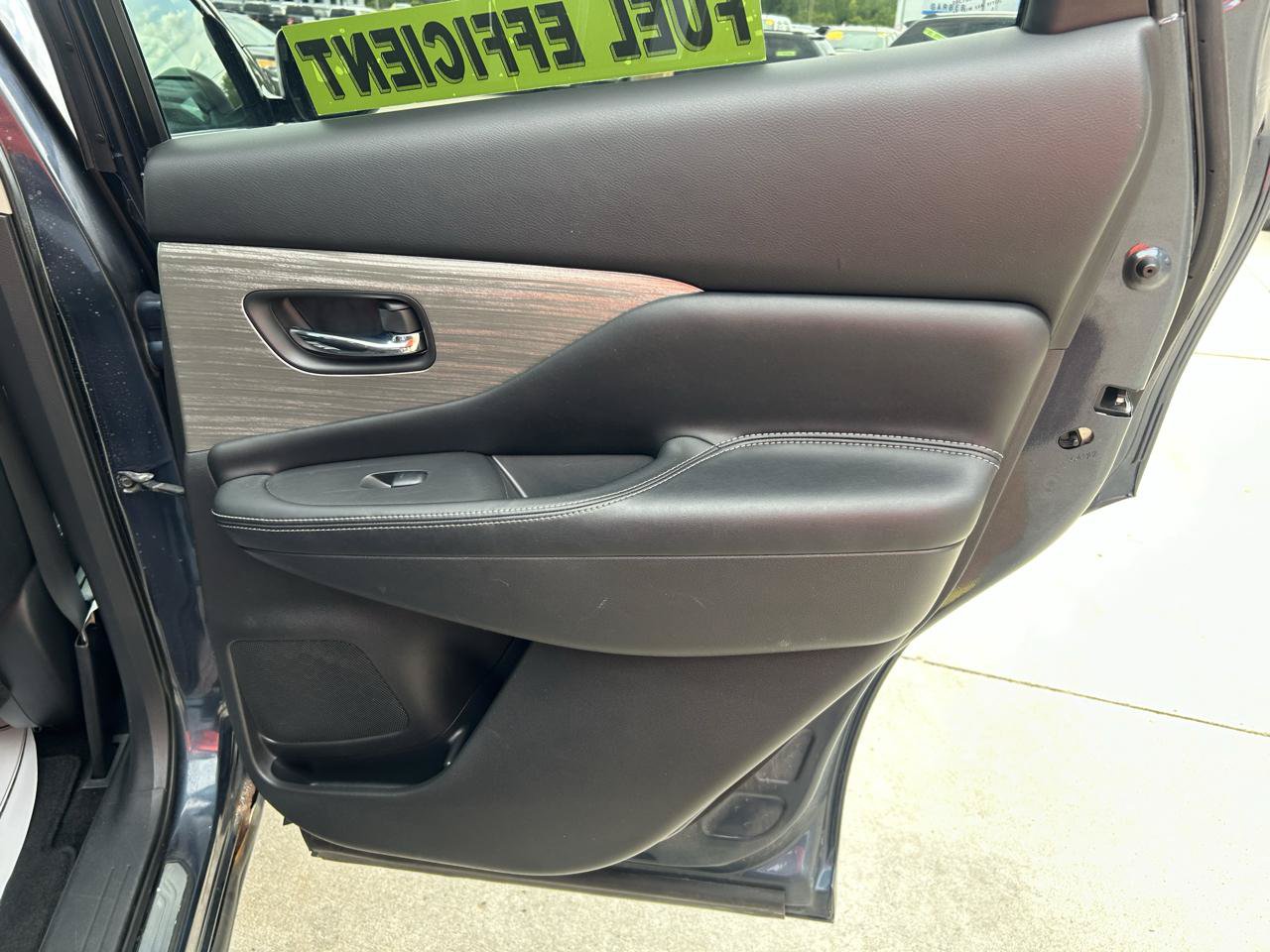 Used 2016 Nissan Murano SV FWD image 15
