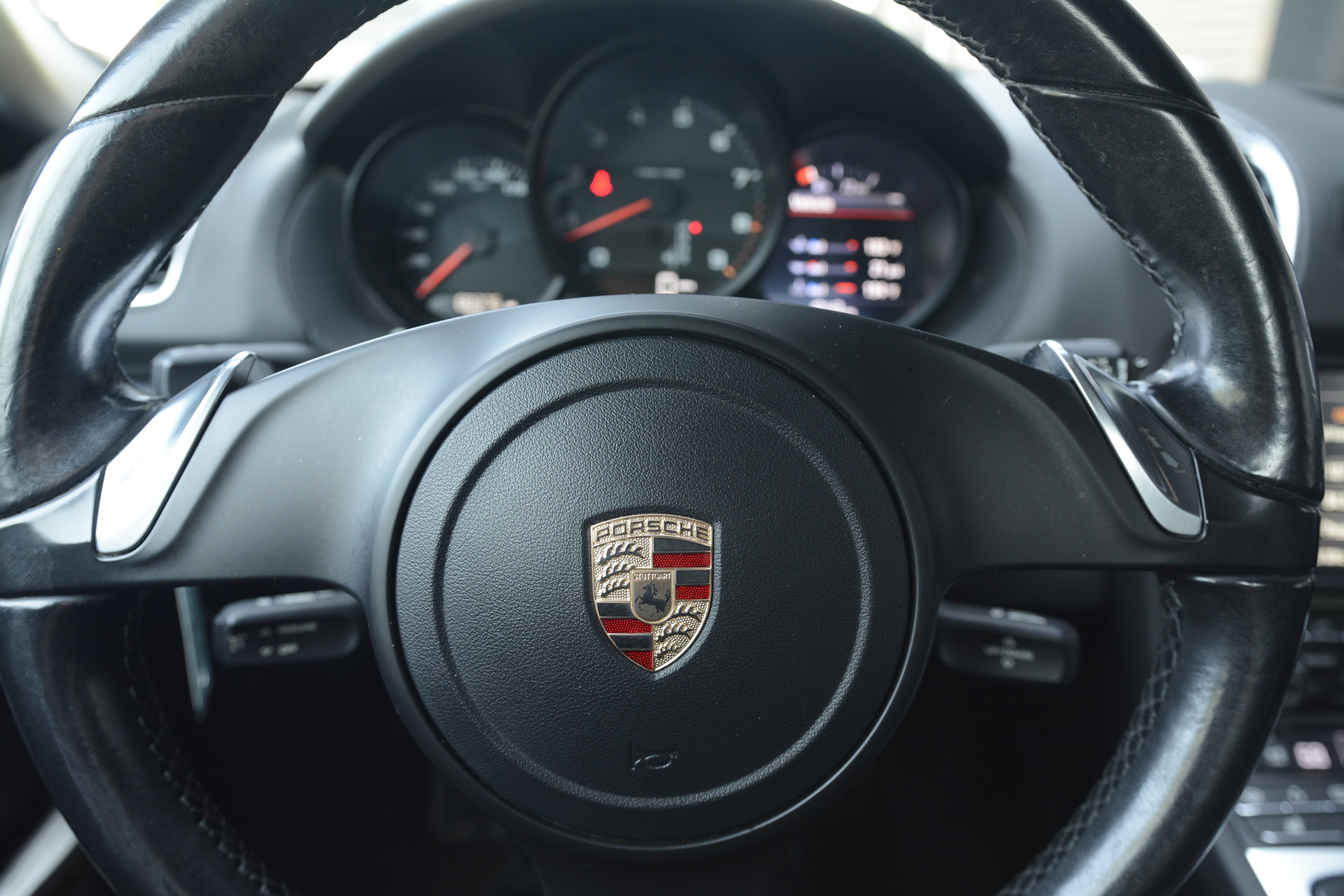 Used 2013 Porsche Boxster RWD image 16