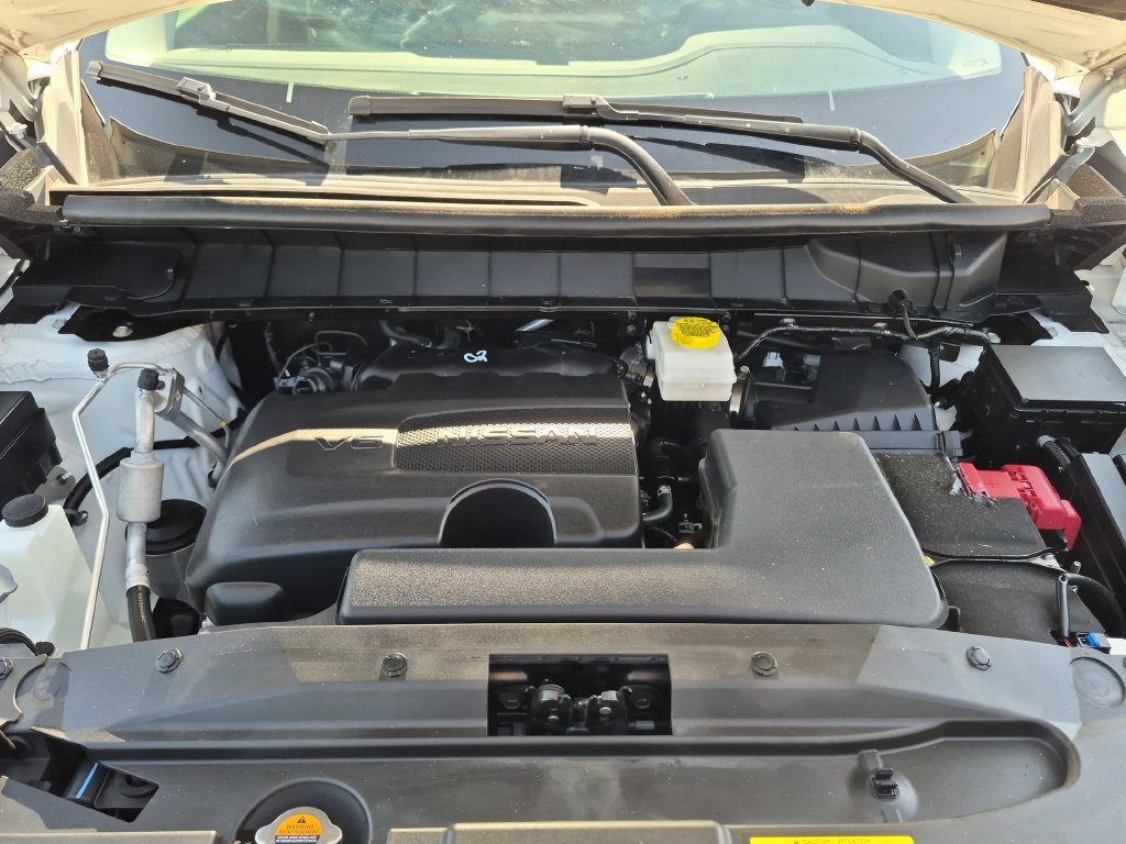Used 2024 Nissan Pathfinder SL w/ Black Appearance Package FWD image 33