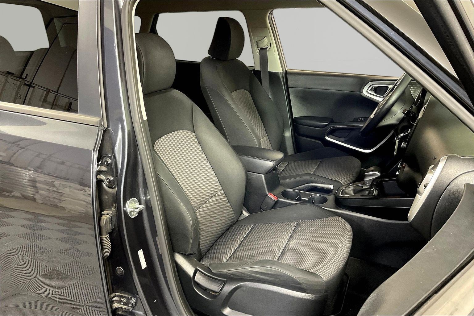 Used 2021 Kia Soul LX FWD image 27