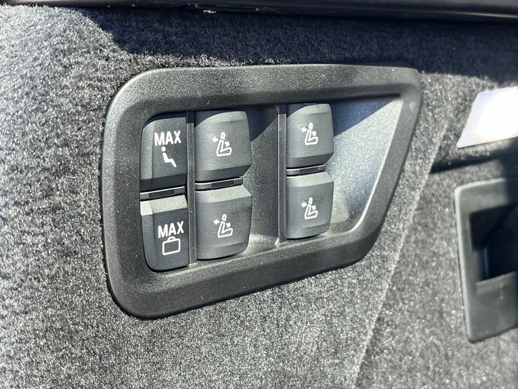 Used 2026 BMW X7 M60i AWD/4WD image 28