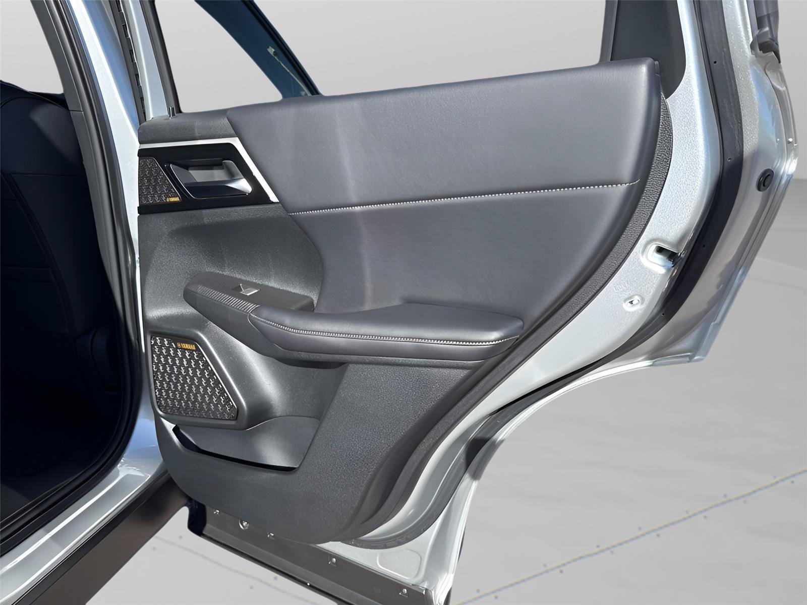 New 2026 Mitsubishi Outlander SE FWD image 32