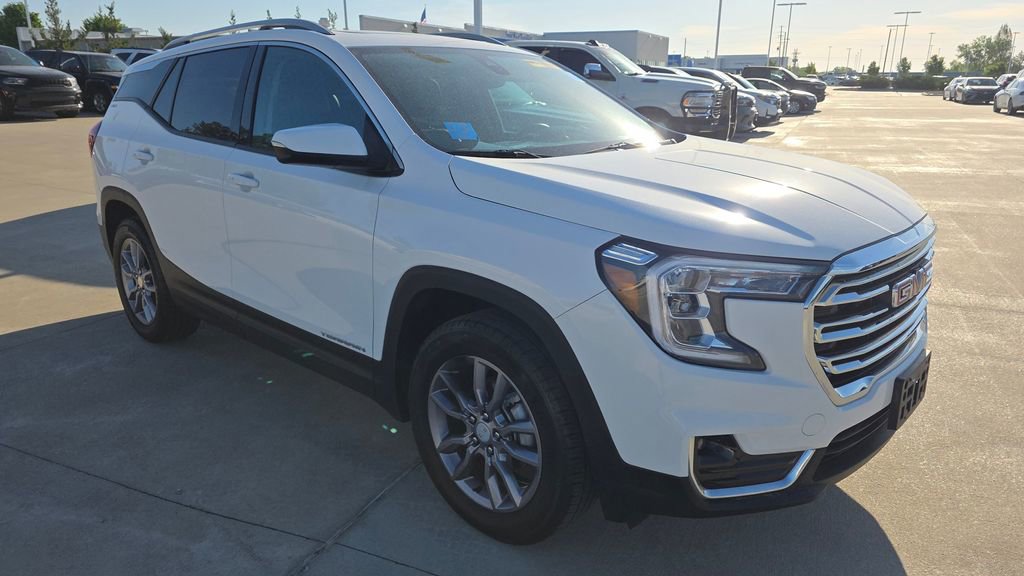 Used 2023 GMC Terrain SLT w/ LPO, Floor Liner Package image 7