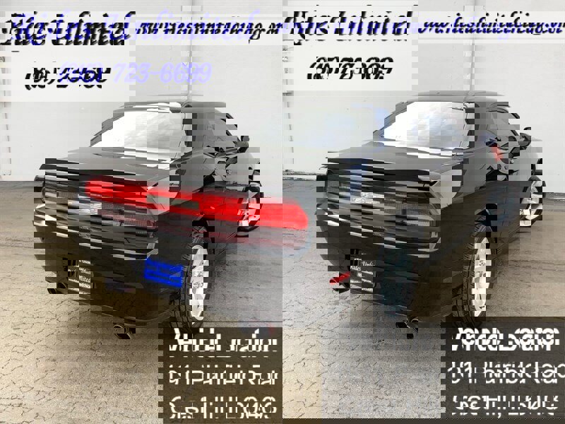 Used 2011 Dodge Challenger R/T w/ Sound Group II image 7