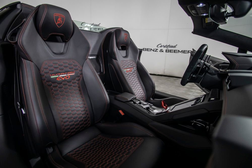 Used 2020 Lamborghini Huracan EVO image 50