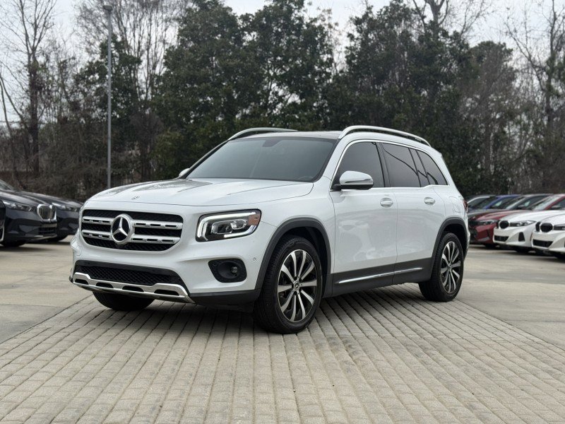 Used 2022 Mercedes-Benz GLB 250 4MATIC image 2