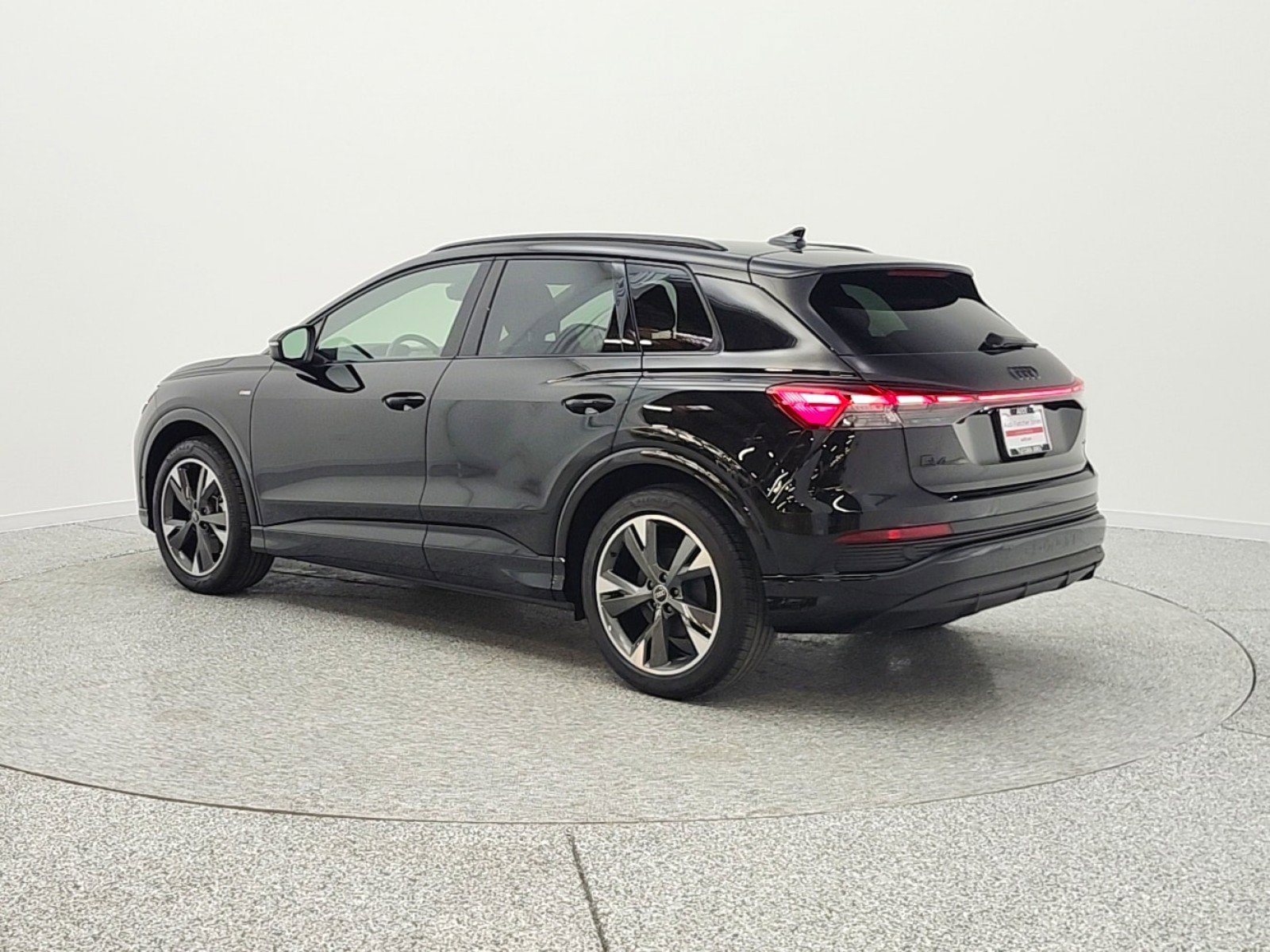 Used 2024 Audi Q4 e-tron Prestige w/ Black Optic Package image 7