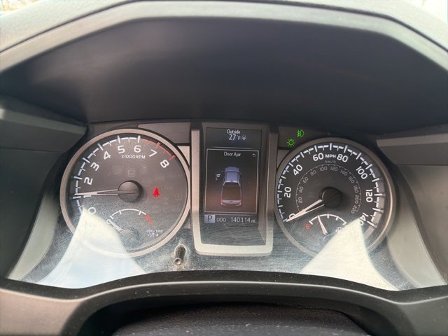 Used 2017 Toyota Tacoma TRD Sport image 16