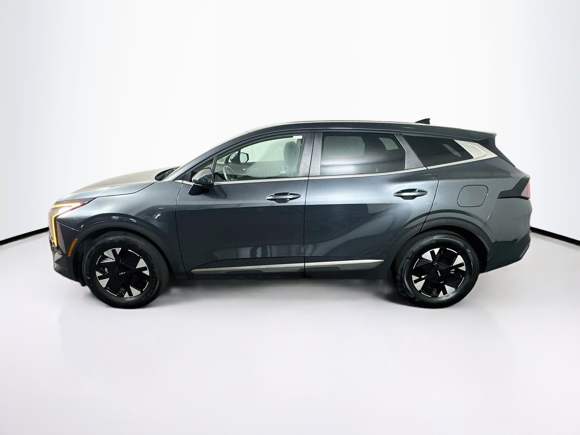 Used 2026 Kia Sportage LX FWD image 4