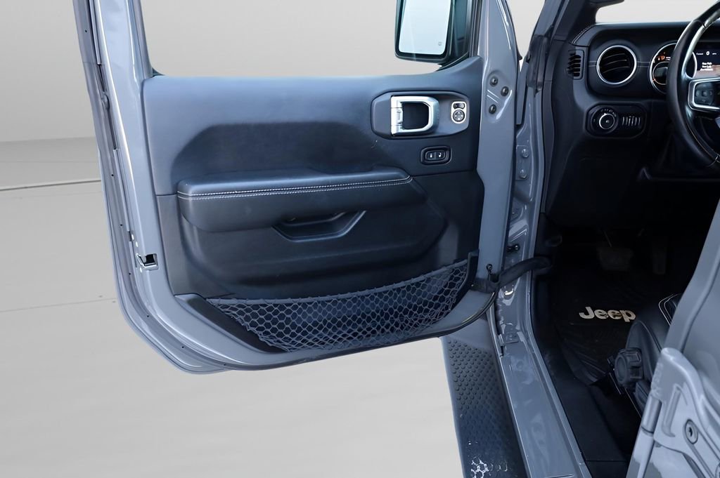 Used 2019 Jeep Wrangler Unlimited Sahara w/ Dual Top Group image 15