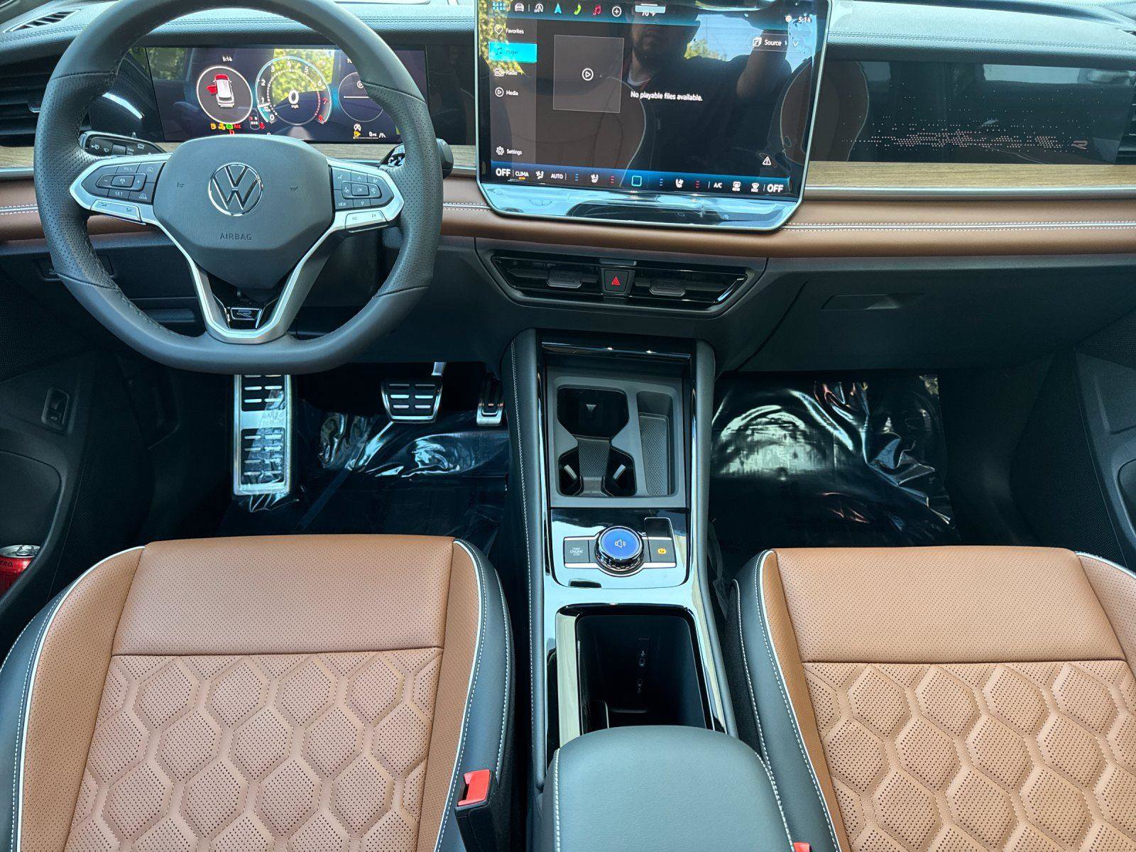 New 2026 Volkswagen Tiguan SEL R-Line image 12