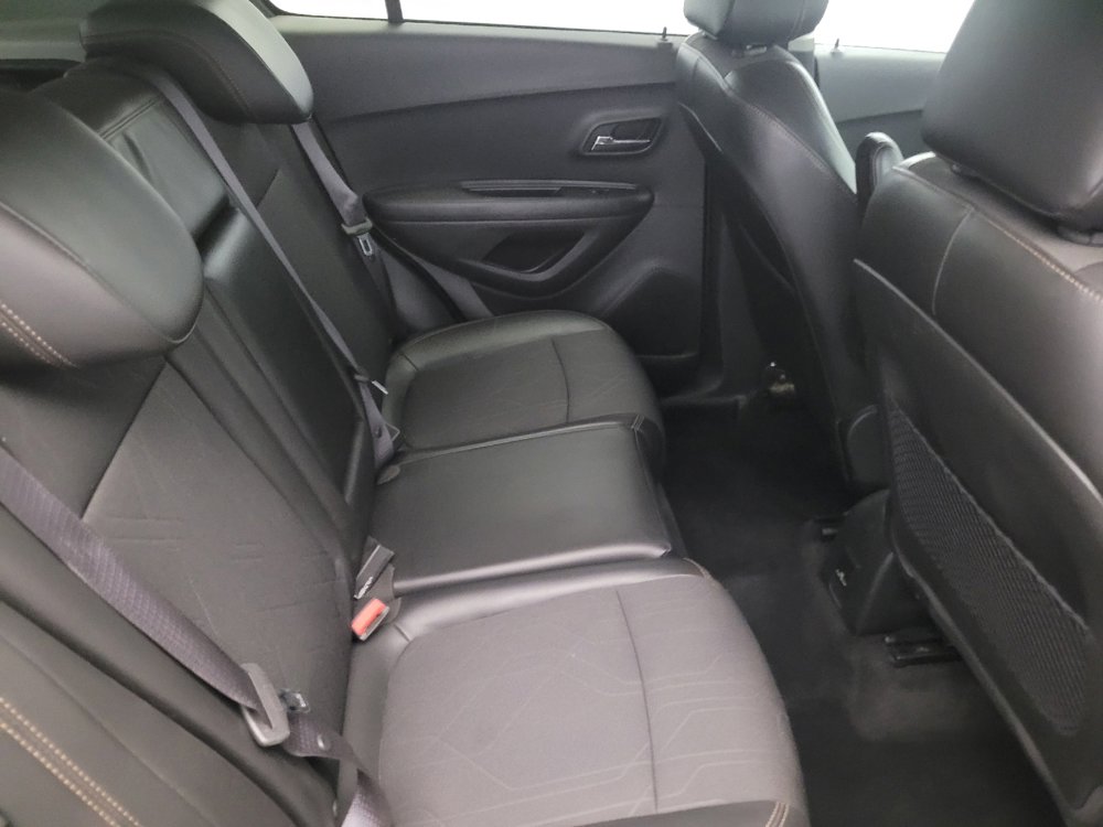 Used 2019 Chevrolet Trax LT w/ LT Convenience Package AWD/4WD image 19