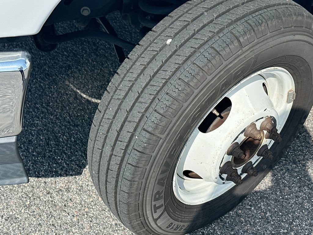 Used 2022 Ford E-450 and Econoline 450 Super Duty RWD image 24