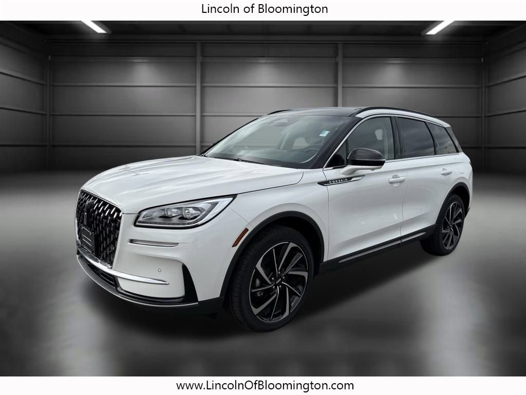 New 2025 Lincoln Corsair Reserve w/ Towing Package image 7