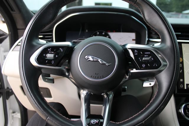 Used 2022 Jaguar F-PACE SVR AWD/4WD image 13