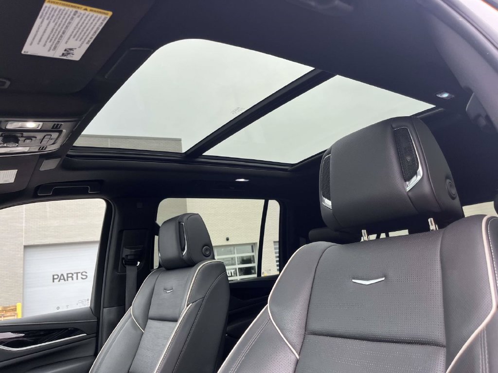 Used 2023 Cadillac Escalade ESV Sport w/ Touring Package AWD/4WD image 34