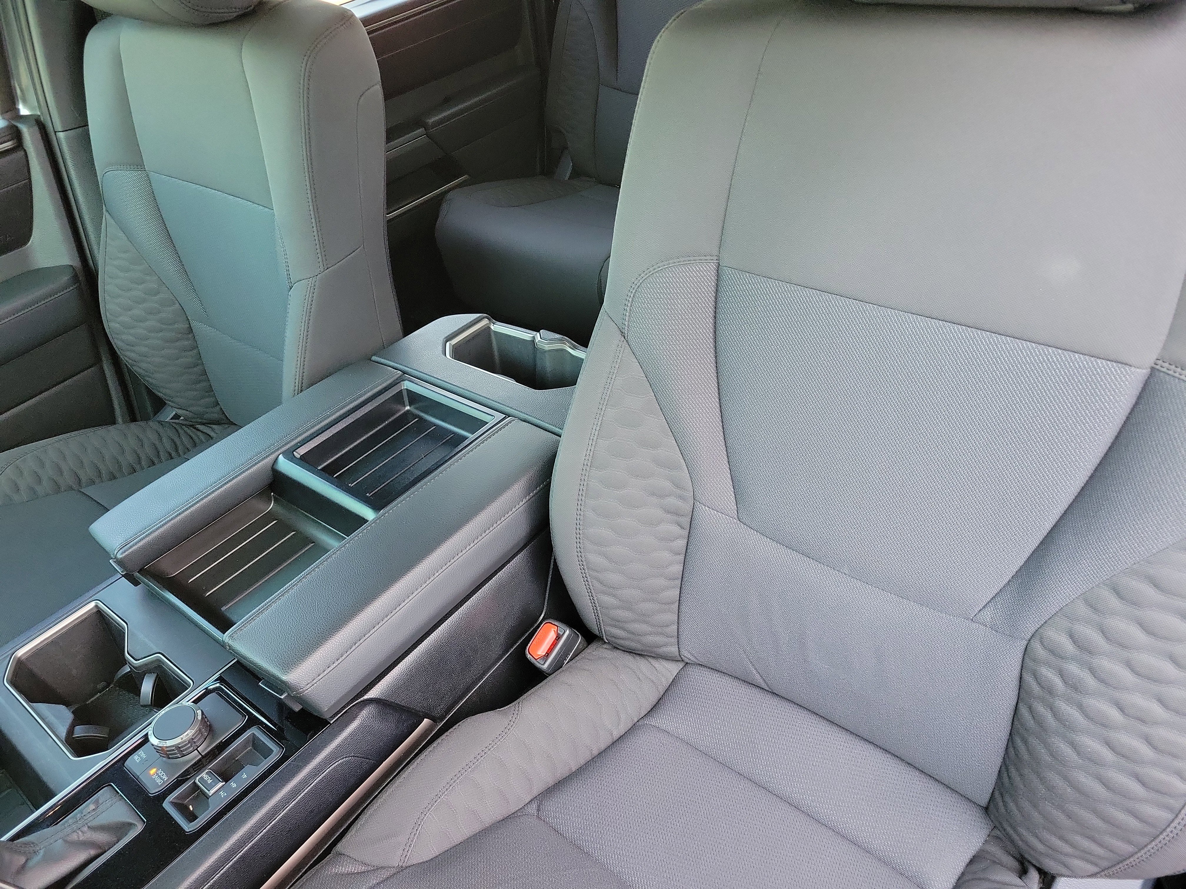 Used 2025 Toyota Tundra SR5 AWD/4WD image 11