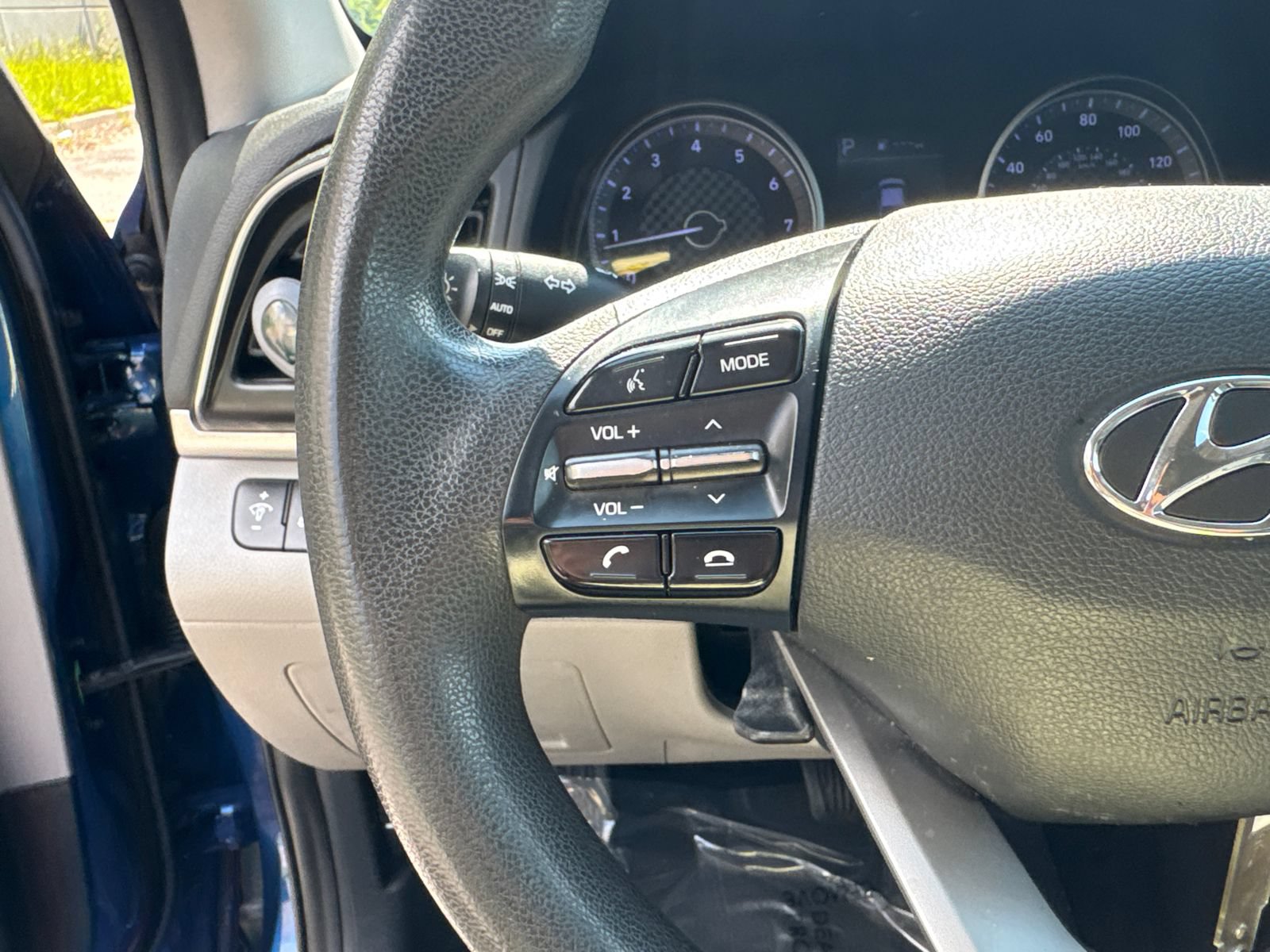 Used 2019 Hyundai Elantra SEL FWD image 24