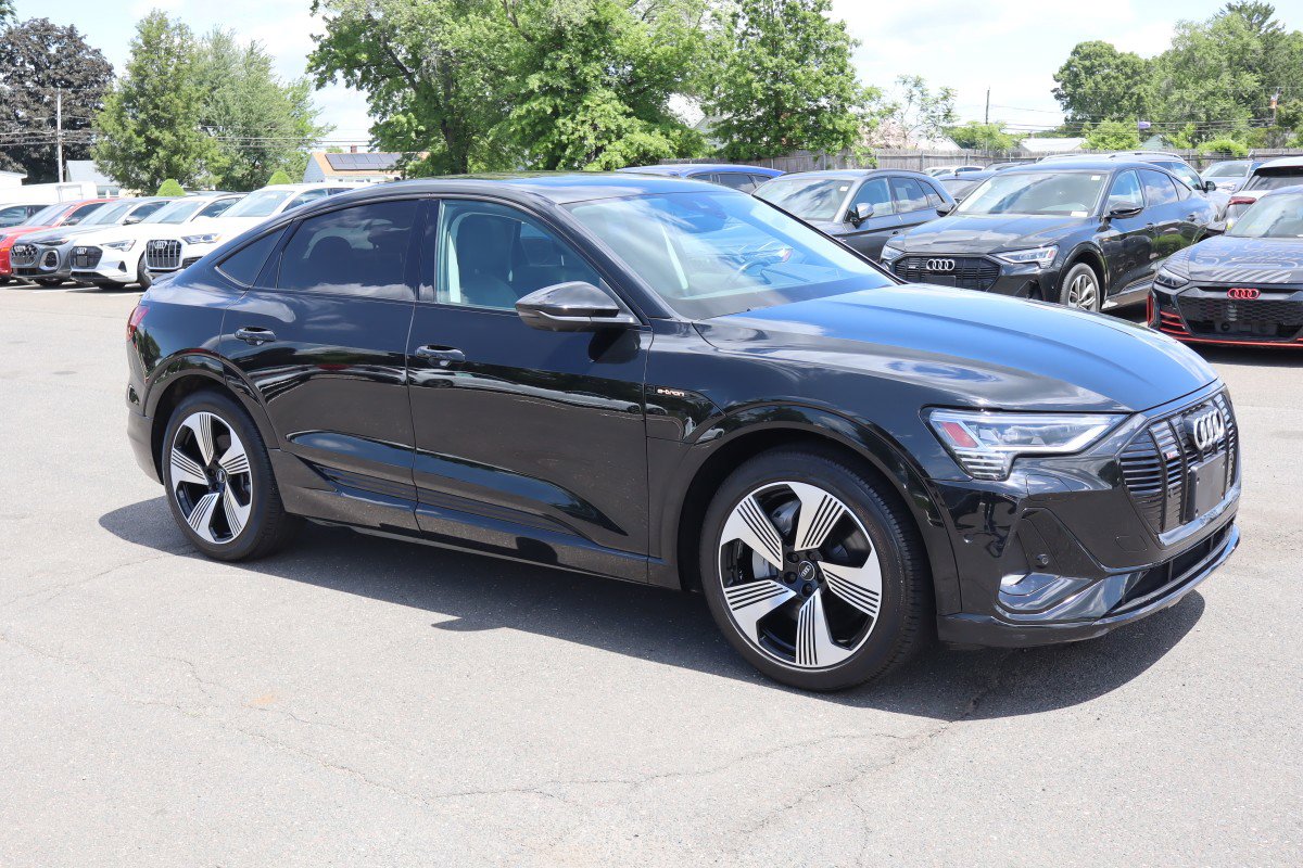 Used 2021 Audi e-tron Prestige w/ Prestige Package AWD/4WD image 3