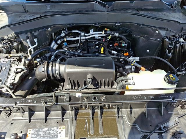 Used 2022 Ford Explorer XLT image 36