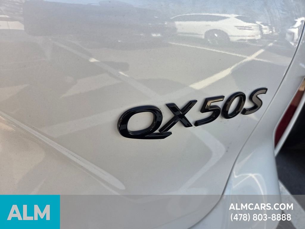 Used 2025 INFINITI QX50 Sport image 13