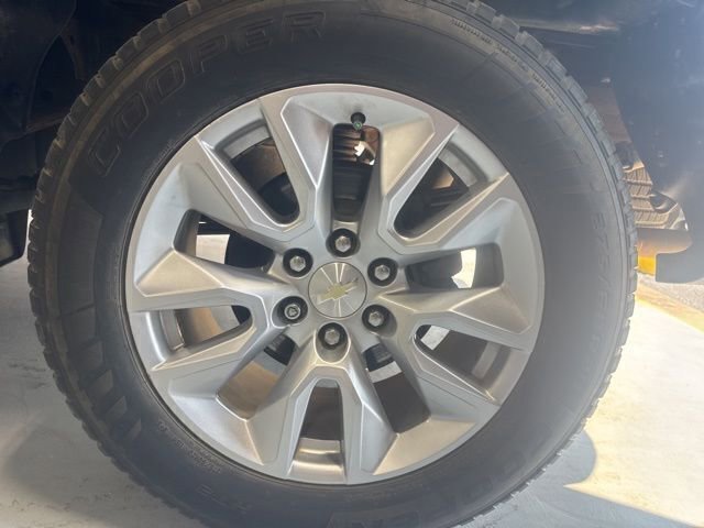 Used 2020 Chevrolet Silverado 1500 Custom w/ Custom Value Package image 8