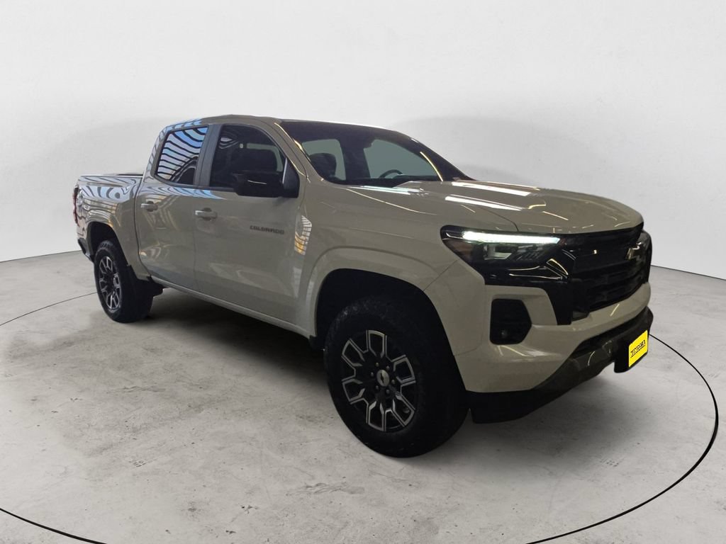Certified 2023 Chevrolet Colorado Z71 w/ Z71 Convenience Package 2 AWD/4WD image 3