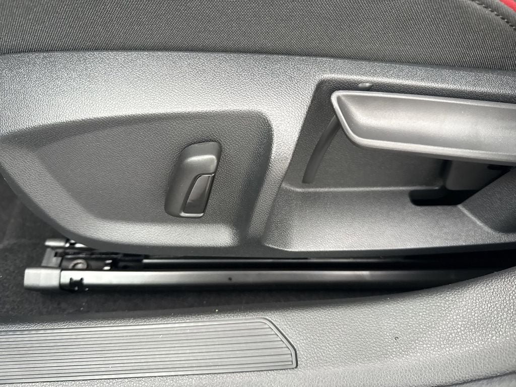 New 2026 Volkswagen GTI SE FWD image 10