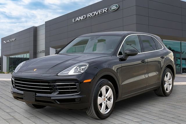 Used 2022 Porsche Cayenne AWD/4WD image 1