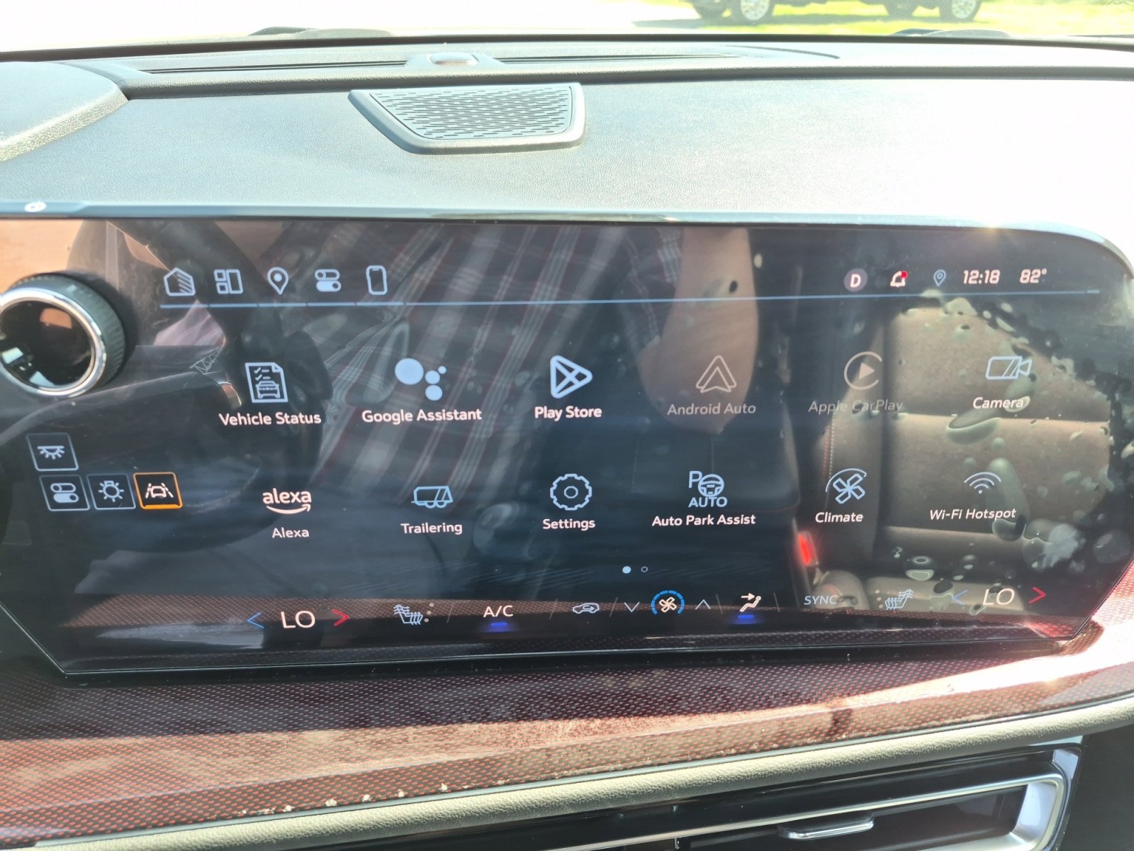 Used 2024 Chevrolet Traverse Z71 w/ Enhanced Driving Package image 16