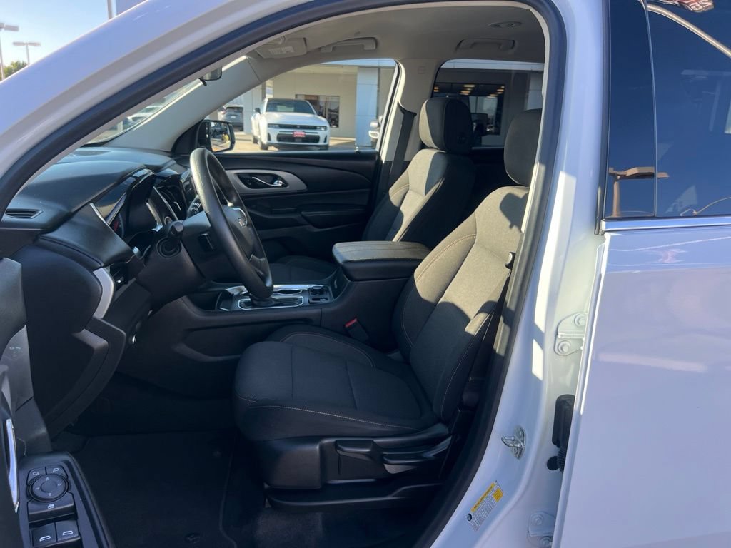 Used 2020 Chevrolet Traverse LS FWD image 30