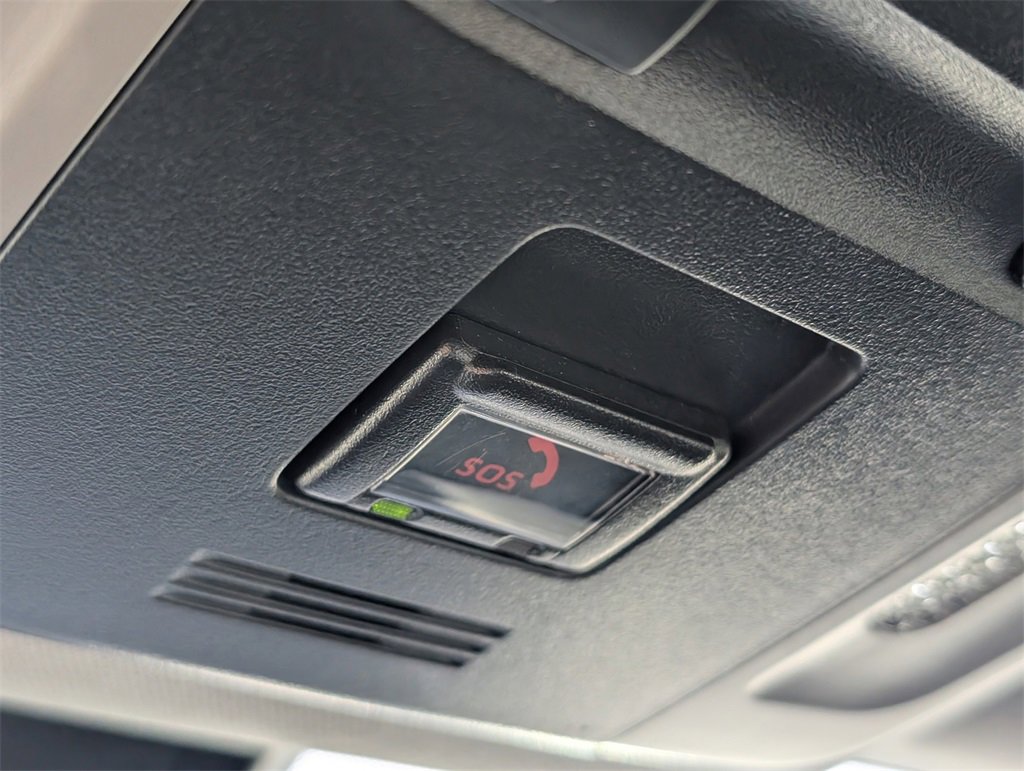 Used 2022 Toyota Camry SE image 25