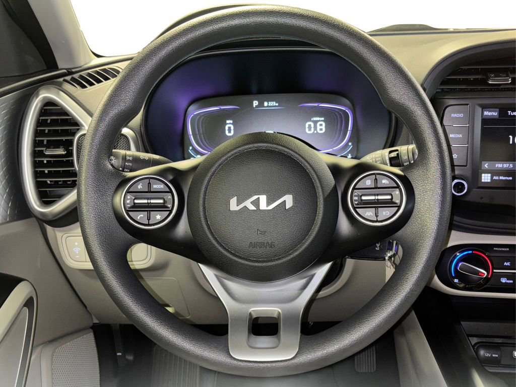 Used 2025 Kia Soul LX w/ LX Technology Package image 24