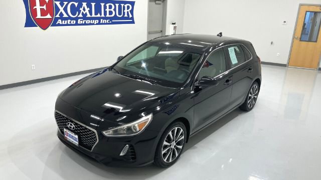 Used 2018 Hyundai Elantra GT FWD image 3