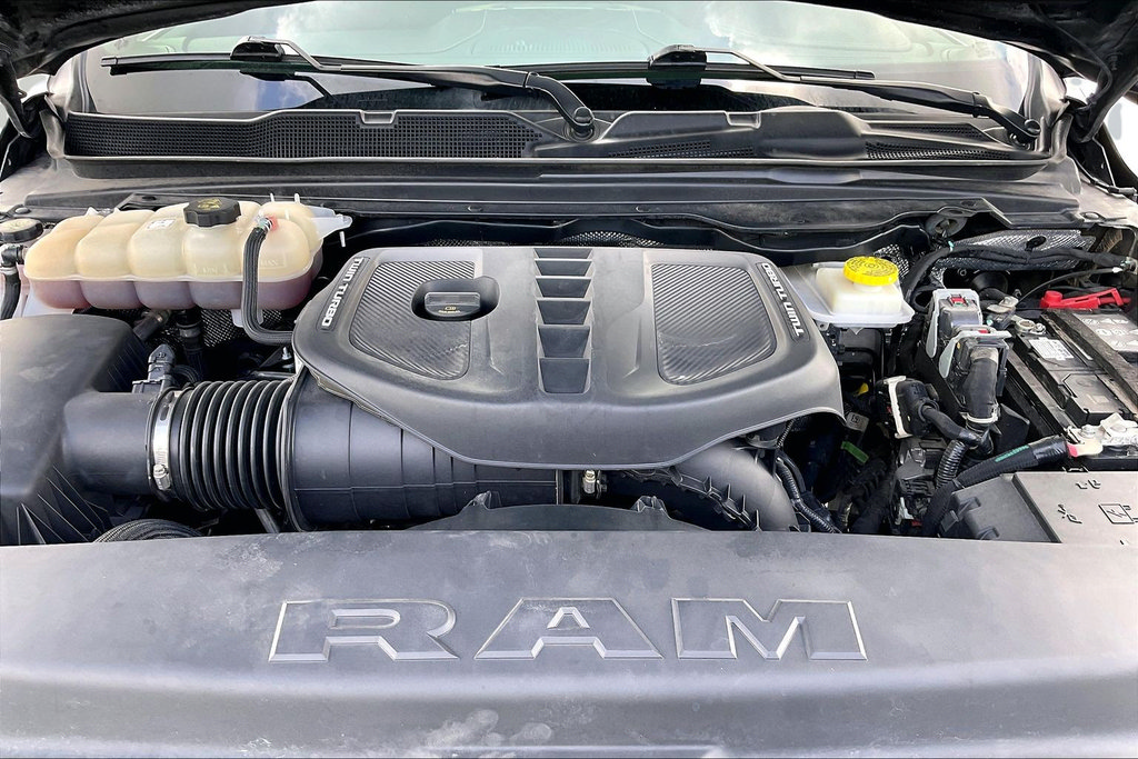 Used 2025 RAM 1500 Limited w/ Off Road Group AWD/4WD image 10
